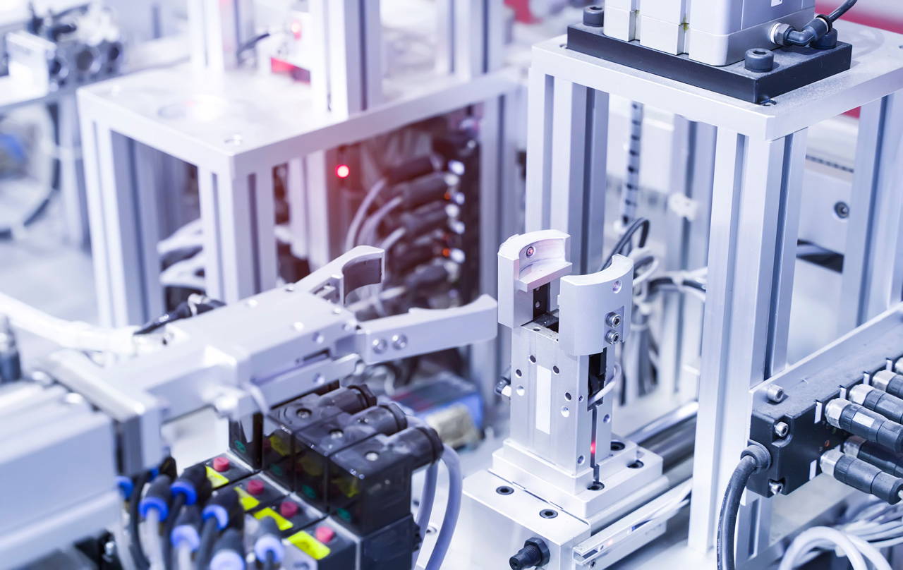 UL-Cable-Stockist-UK-1280 Industrial automation machinery showing control components and wiring used in UL and CSA compliant systems
